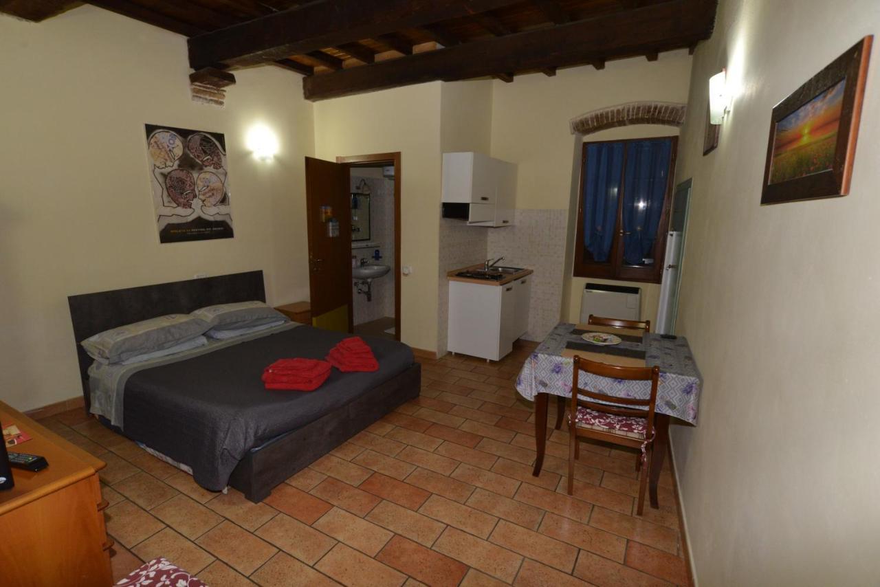 Via Della Posterna Apartment Сполето Екстериор снимка
