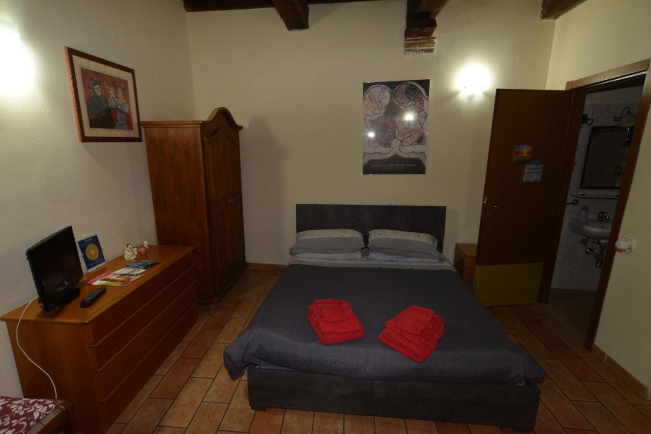 Via Della Posterna Apartment Сполето Екстериор снимка