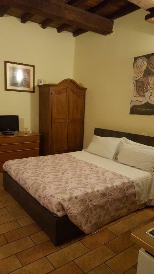 Via Della Posterna Apartment Сполето Екстериор снимка
