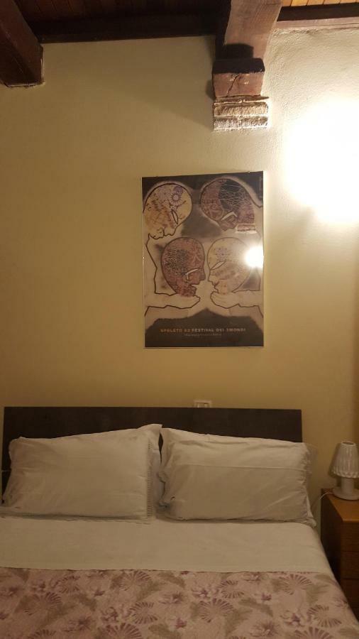Via Della Posterna Apartment Сполето Екстериор снимка